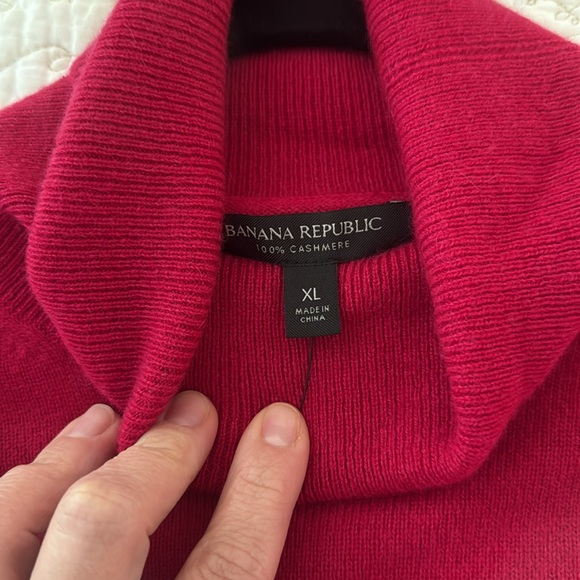 NWT Banana Republic Cashmere Turtleneck - Picture 4 of 6